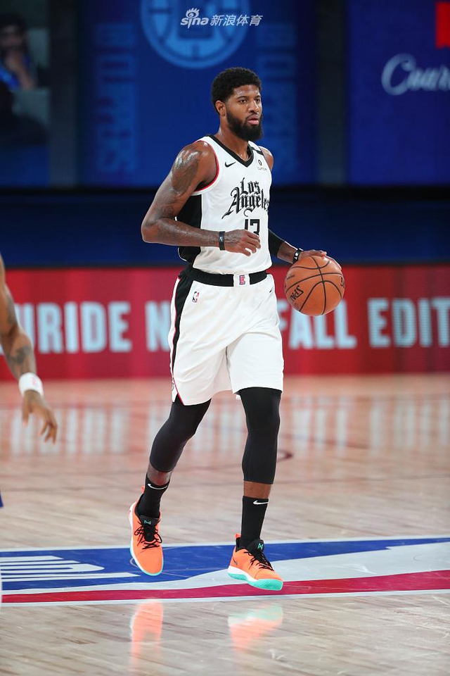 标赛中夺得 标赛中夺得