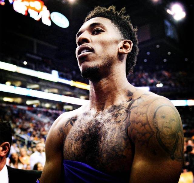 屏气装冷静 屏气装冷静